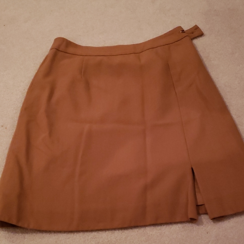 Goreous wool skirt